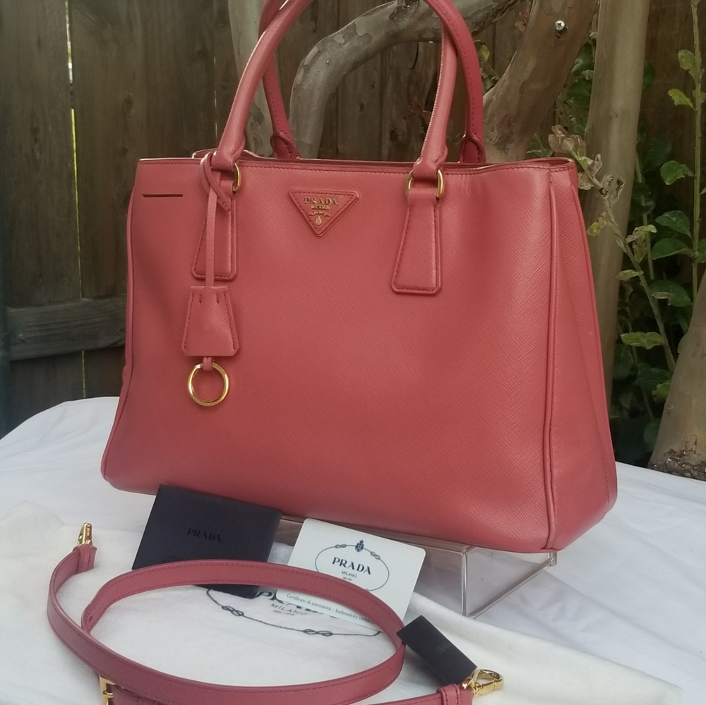  Prada  Saffiano Lux Galleria tote satchel - Picture 9 of 16